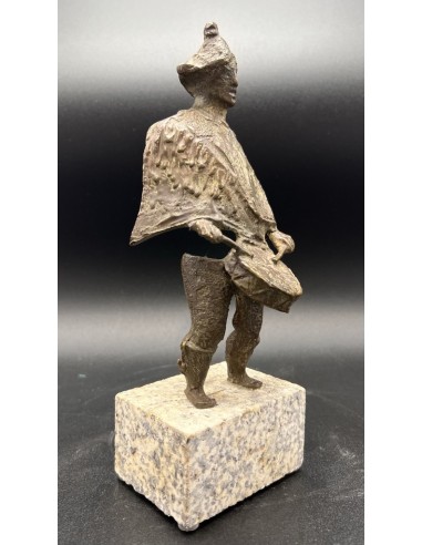 Buciños (Buciños, Carballedo, Lugo, 1938). Tamborilero. Bronce.