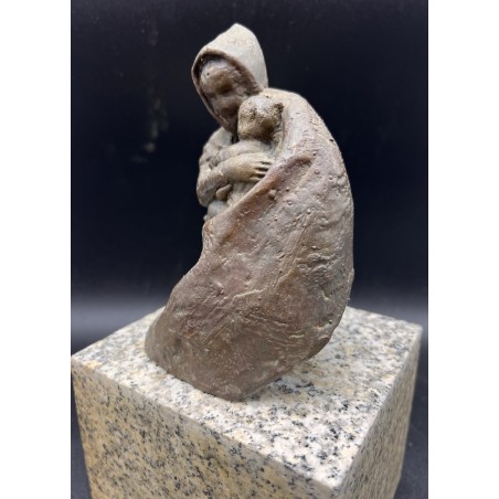 Buciños (Buciños, Carballedo, Lugo, 1938). Maternidad. Bronce.