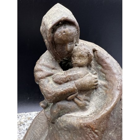 Buciños (Buciños, Carballedo, Lugo, 1938). Maternidad. Bronce.