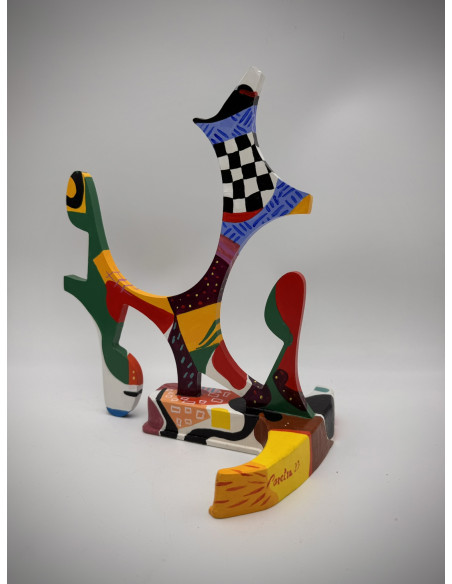 Julio Pereira (Venezuela, 1969). Momentos Lúdicos. Materiales reciclados policromados.