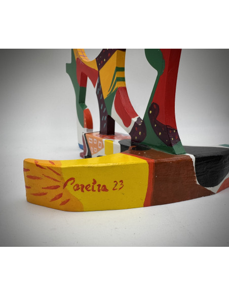 Julio Pereira (Venezuela, 1969). Momentos Lúdicos. Materiales reciclados policromados.