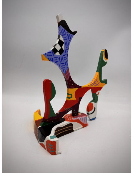 Julio Pereira (Venezuela, 1969). Momentos Lúdicos. Materiales reciclados policromados.