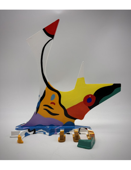 Julio Pereira (Venezuela, 1969). Momentos Lúdicos. Materiales reciclados policromados.