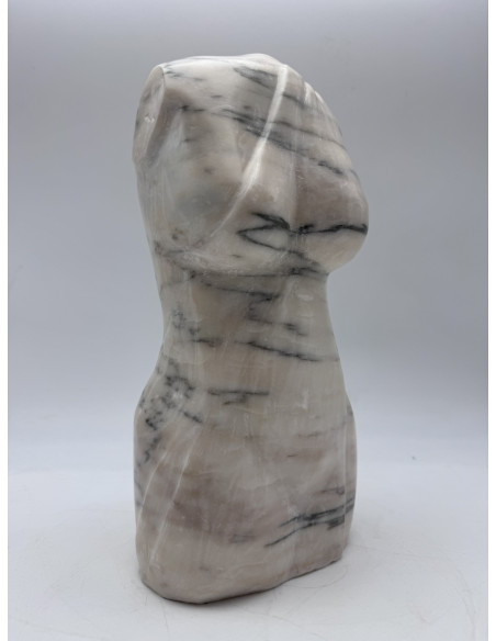 Cristina Rommel (Alemana / Argentina, 1978). Afrodita. Mármol Rosa.