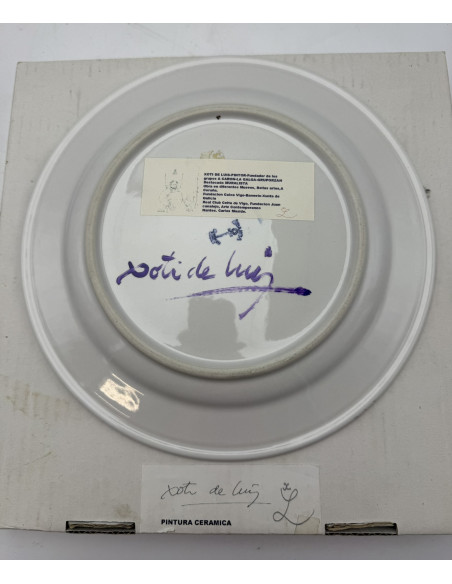 Xoti de Luis (Vigo, 1953 ). S/t.. Óleo sobre cerámica.