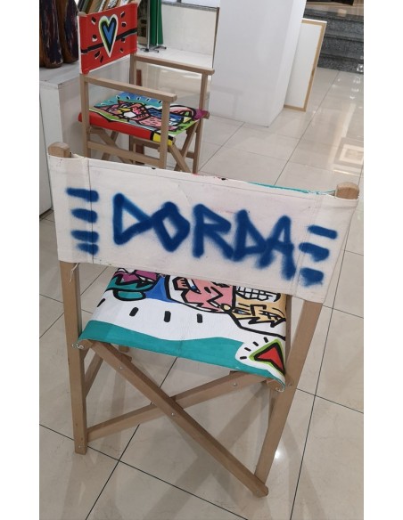 Yolanda Dorda. Silla director pintada a mano.